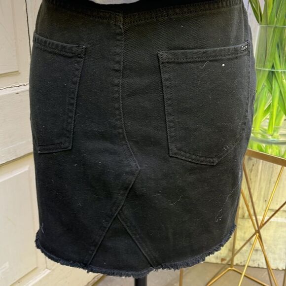VOLCOM MINI SKIRT, NWT SIZE S 4/6 - Picture 6 of 7
